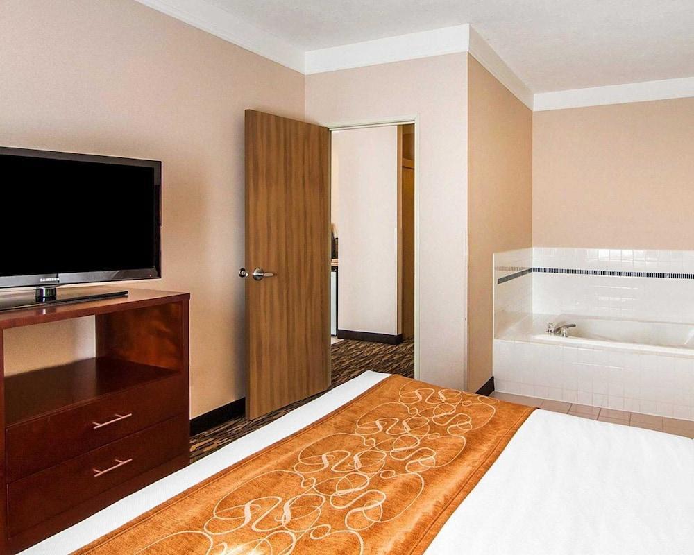 Comfort Suites Сейлем Екстер'єр фото