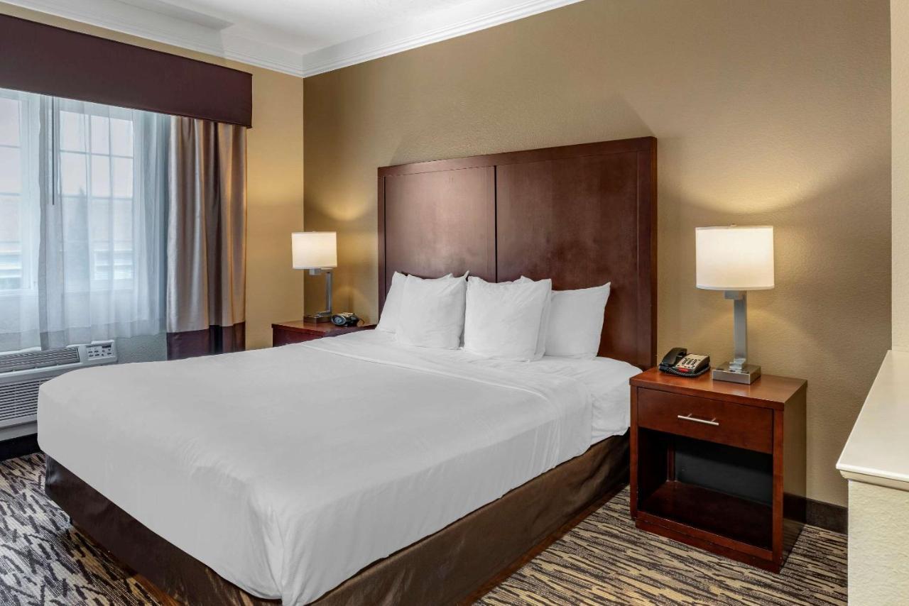 Comfort Suites Сейлем Екстер'єр фото