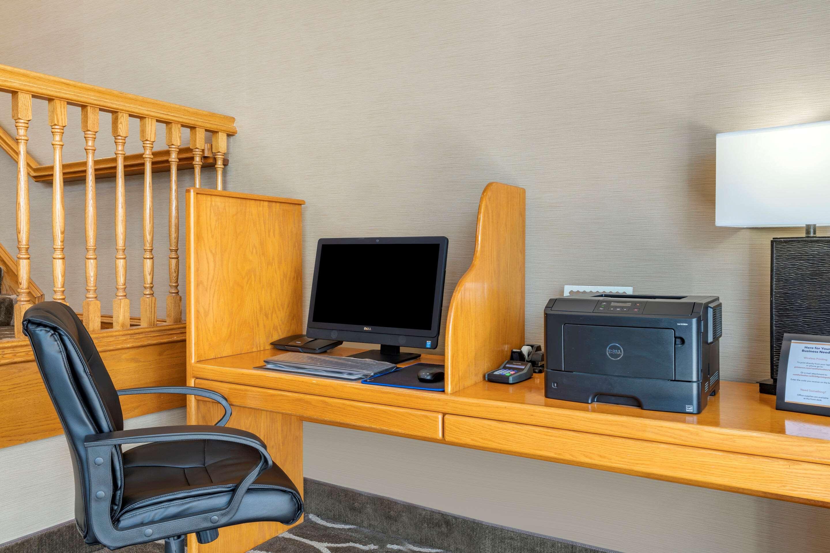 Comfort Suites Сейлем Екстер'єр фото
