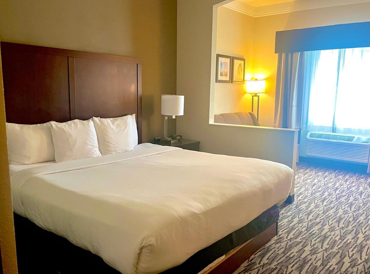 Comfort Suites Сейлем Екстер'єр фото