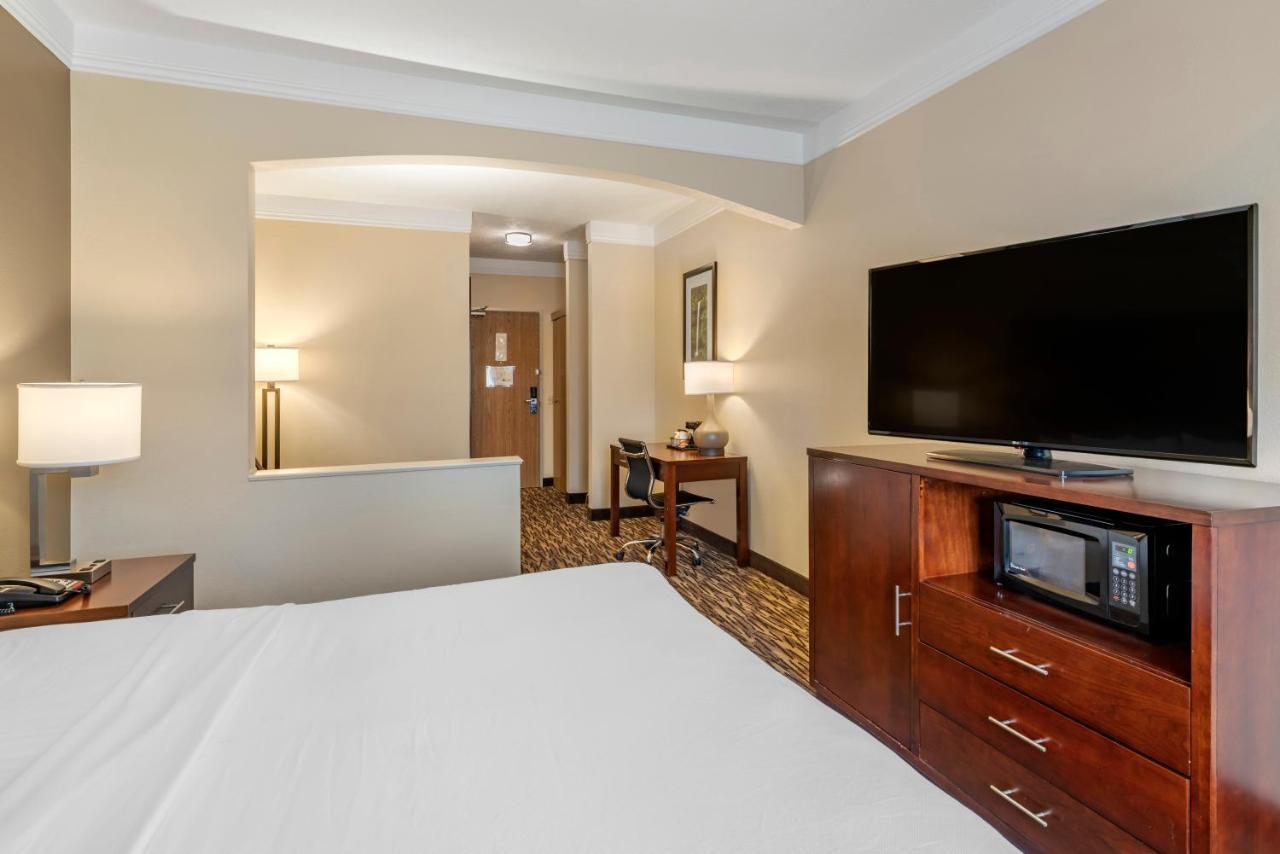 Comfort Suites Сейлем Екстер'єр фото