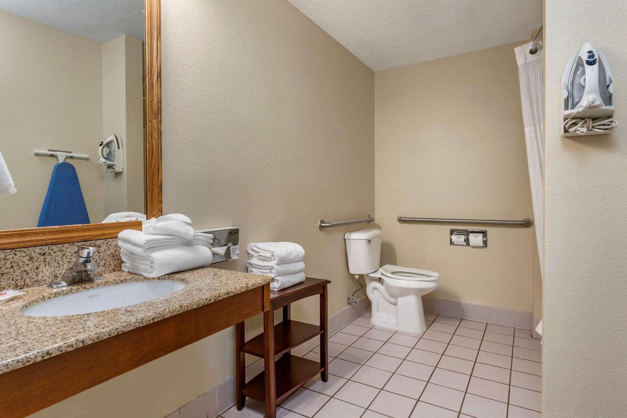 Comfort Suites Сейлем Екстер'єр фото